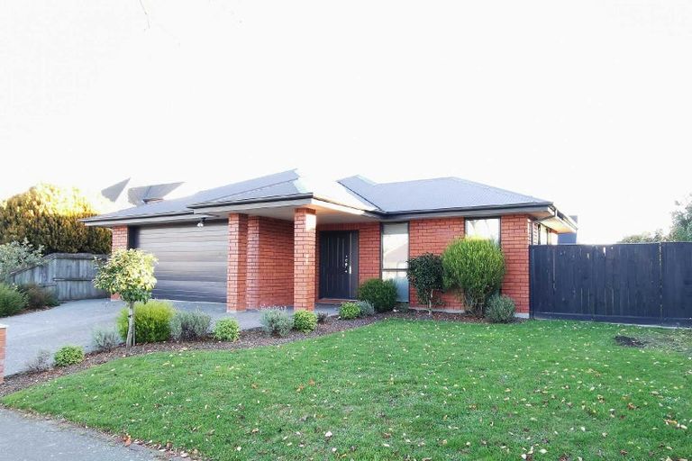 Photo of property in 17 Kedleston Drive, Avonhead, Christchurch, 8042