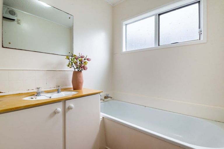 Photo of property in 2/3 Northwick Place, Hillcrest, Auckland, 0627