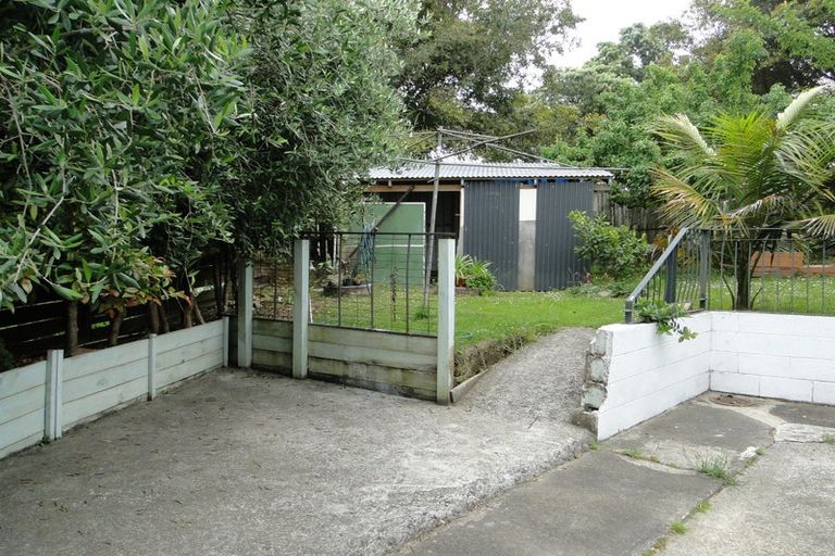 Photo of property in 5 Waverley Avenue, Glenfield, Auckland, 0629