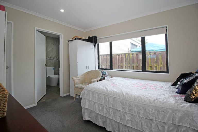 Photo of property in 38a Eddowes Street, Manurewa, Auckland, 2102