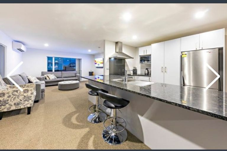 Photo of property in 28 Hollowout Street, Takanini, 2112