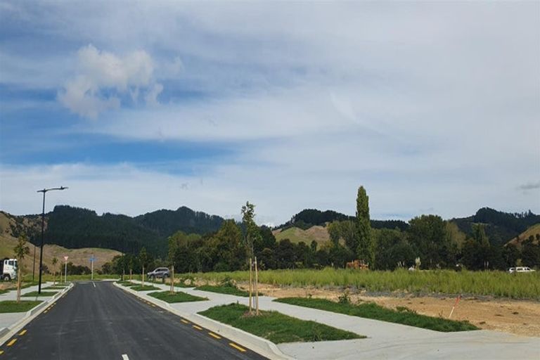 Photo of property in 33 Ferndale Drive, Kawakawa Bay, 2585