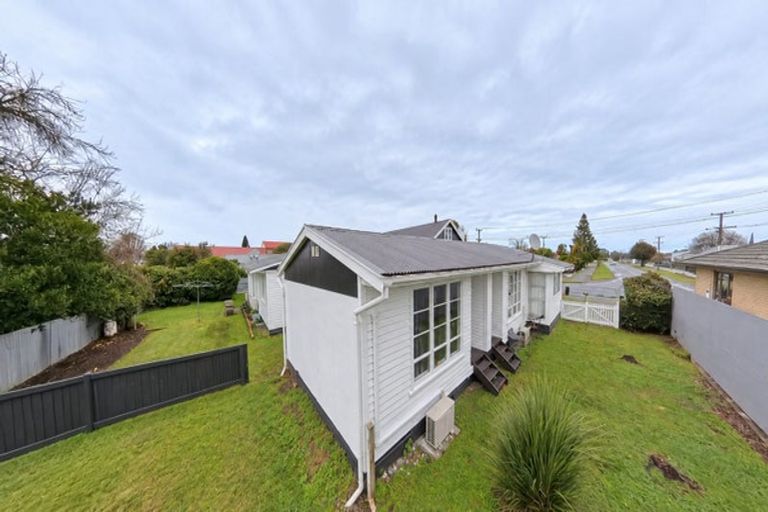 Photo of property in 100 Broadway, Carterton, 5713