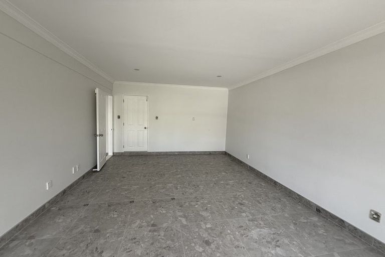 Photo of property in 1/12 Meadway, Sunnyhills, Auckland, 2010