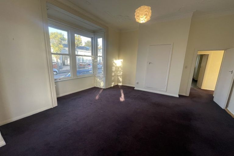 Photo of property in 20 Roxburgh Street, Mount Victoria, Wellington, 6011