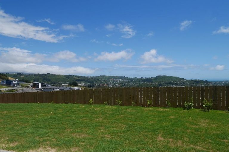 Photo of property in 87 Endeavour Drive, Whitby, Porirua, 5024