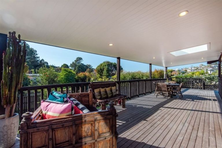 Photo of property in 1/1 Mayfair Crescent, Mairangi Bay, Auckland, 0630