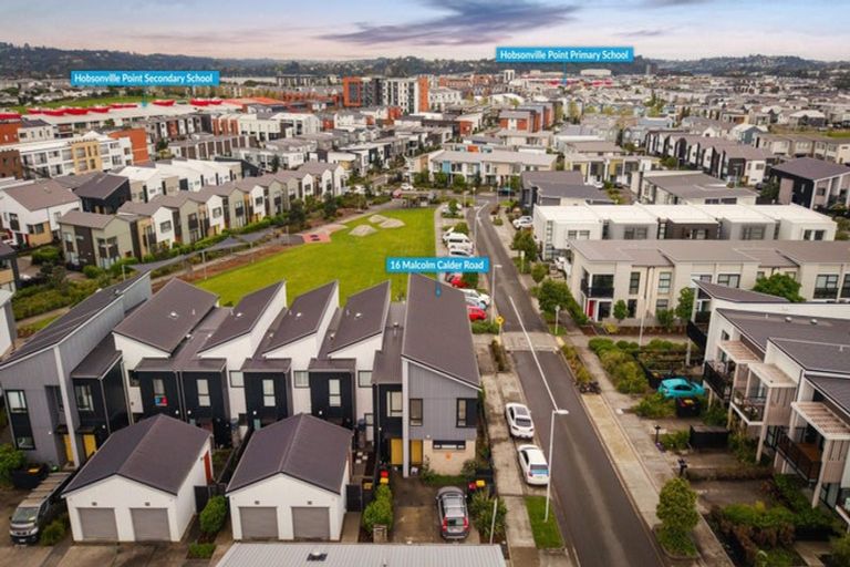 Photo of property in 16 Malcolm Calder Road, Hobsonville, Auckland, 0616