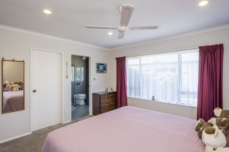 Photo of property in 39 Murray Court, Paraparaumu Beach, Paraparaumu, 5032