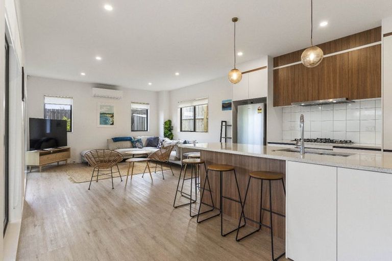 Photo of property in 42 Skua Road, Hobsonville, Auckland, 0616