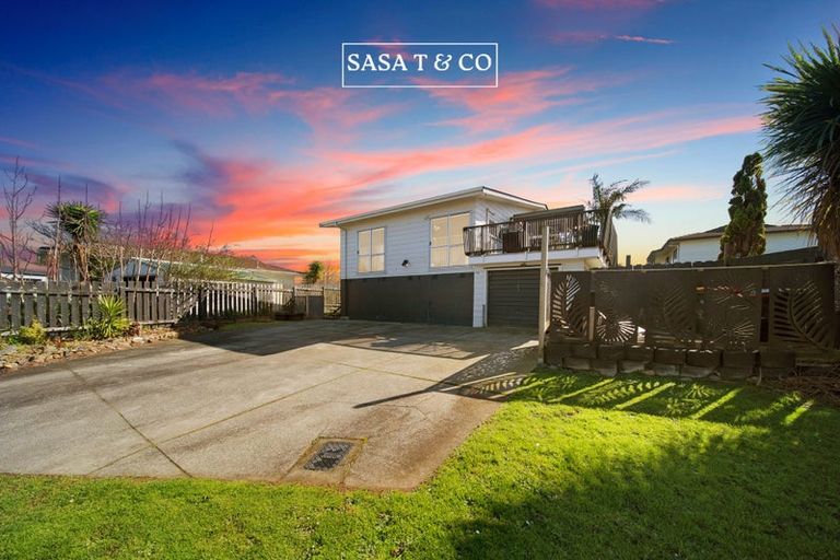 Photo of property in 185 Mahia Road, Wattle Downs, Auckland, 2103