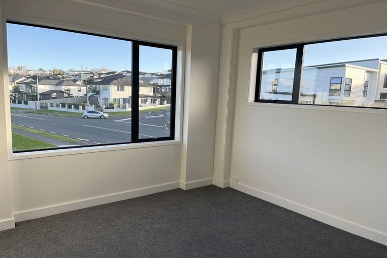 Photo of property in 44e Westgate Drive, Westgate, Auckland, 0614