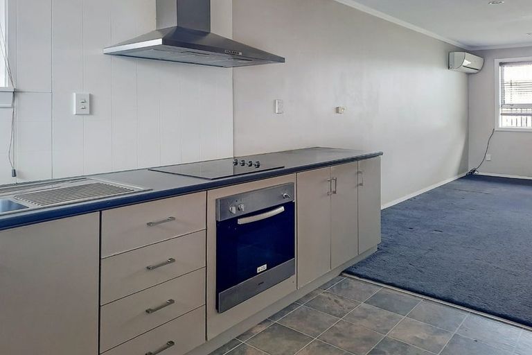 Photo of property in 2/13 Bowen Street, Upper Riccarton, Christchurch, 8041