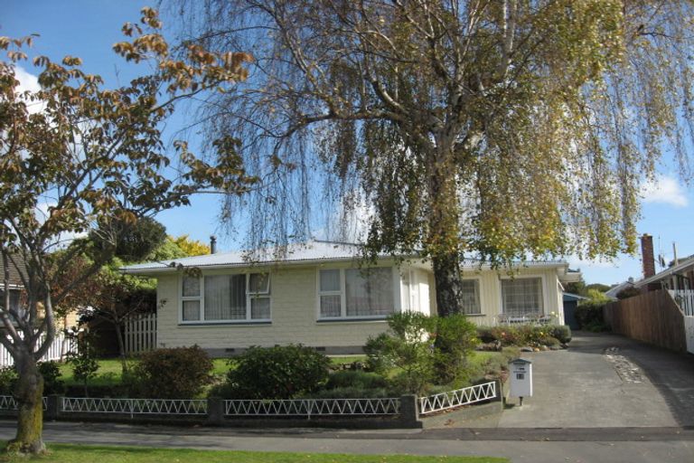 Photo of property in 11 Longmuir Street, Ilam, Christchurch, 8041