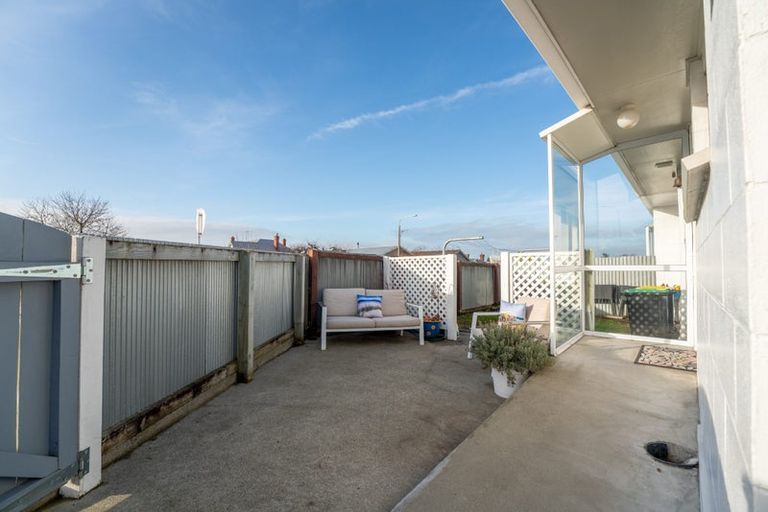 Photo of property in 1/52 Avenue Road, West End, Timaru, 7910