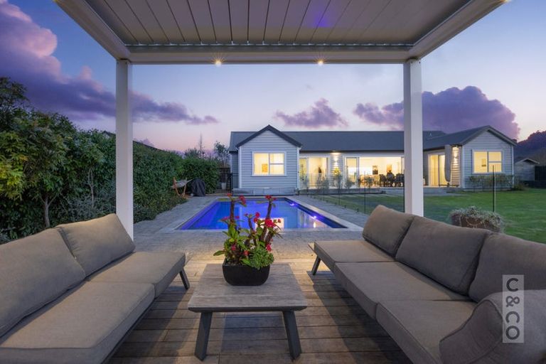 Photo of property in 44 Fruitlands Road, Kumeu, 0810