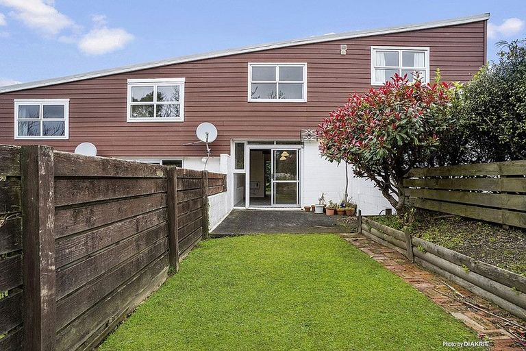 Photo of property in 2/14 Rosehaugh Avenue, Karori, Wellington, 6012