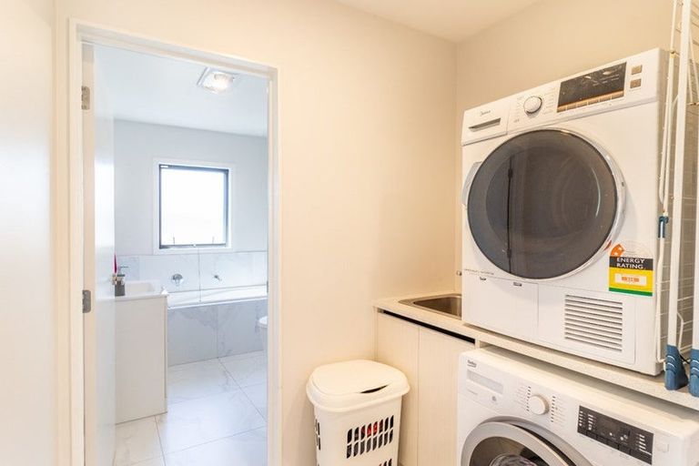 Photo of property in 17 Sapwood Crescent, Takanini, 2110