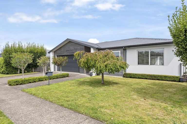Photo of property in 72 Penetaka Heights, Pyes Pa, Tauranga, 3112