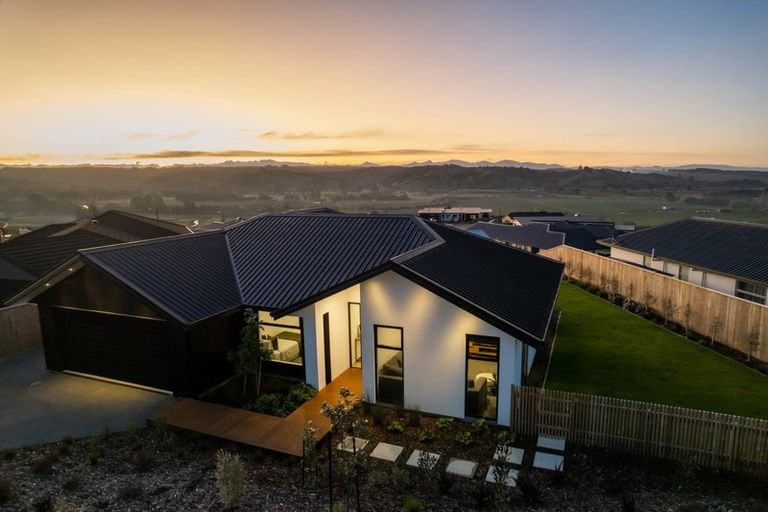 Photo of property in 48 Katania Heights, Brightwater, 7022