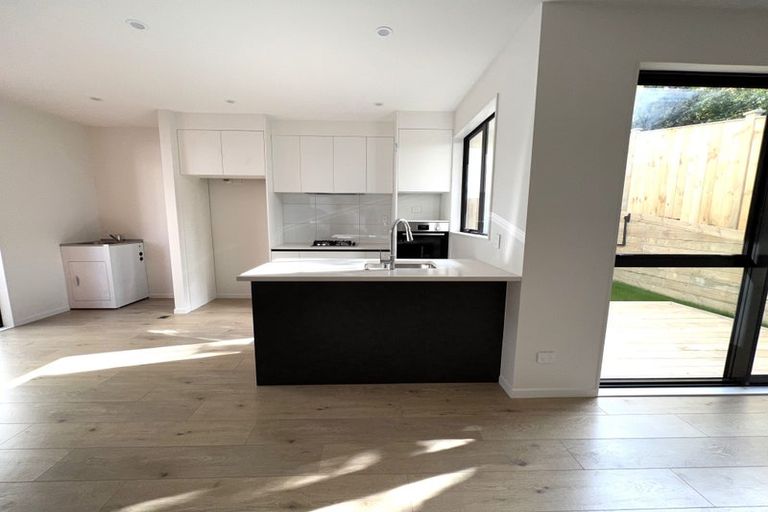 Photo of property in 6/26 Long Bay Drive, Torbay, Auckland, 0630