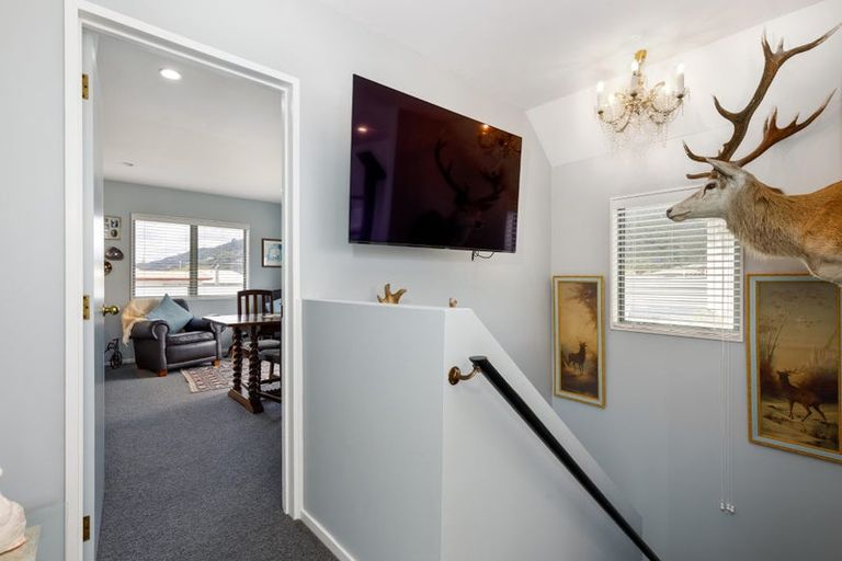 Photo of property in 2 Marina Drive, Waikawa, Picton, 7220