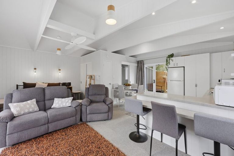 Photo of property in 100 Torkar Road, Clarks Beach, 2122