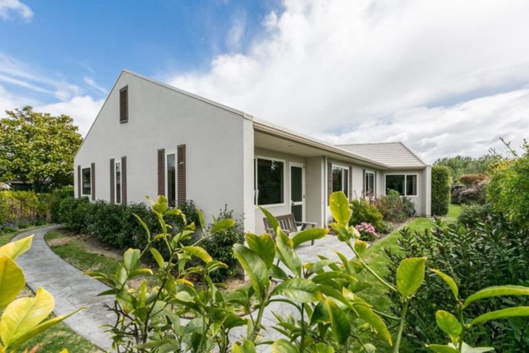 Photo of property in 22 Kensington Drive, Taradale, Napier, 4112