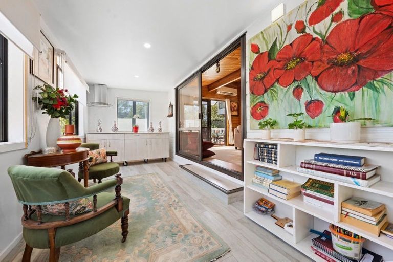 Photo of property in 4 Spruce Place, Totara Heights, Auckland, 2105