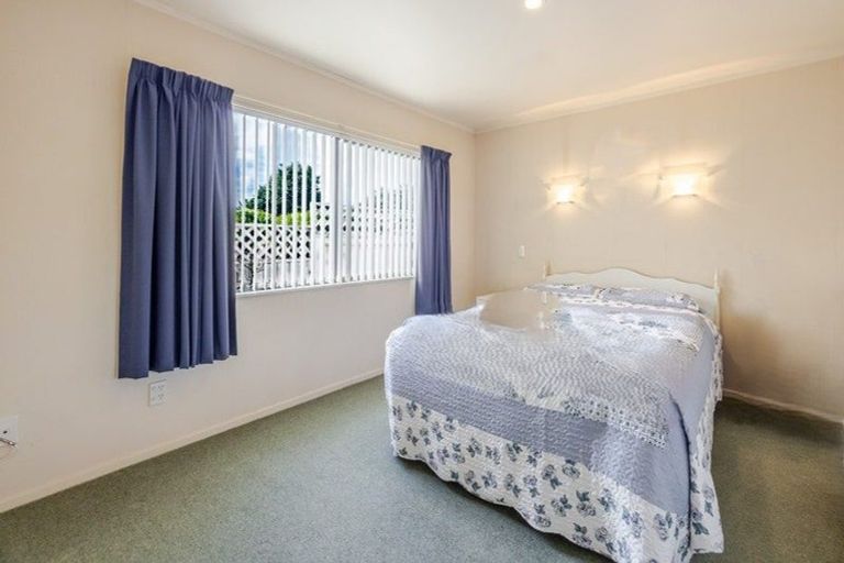 Photo of property in 1/305 Park Road South, Akina, Hastings, 4122