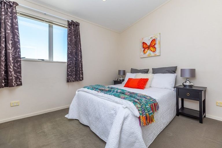 Photo of property in 325/26 Morningside Drive, Morningside, Auckland, 1025