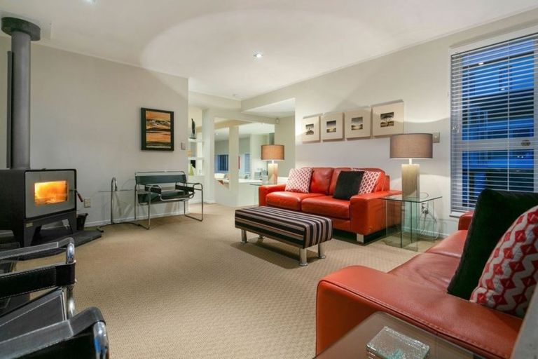 Photo of property in 1/21 Onepoto Road, Hauraki, Auckland, 0622