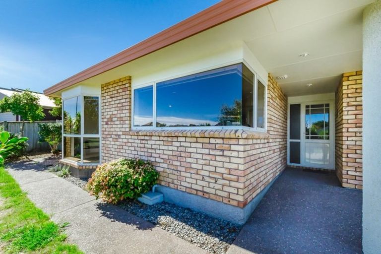 Photo of property in 34 Regent Drive, Paraparaumu Beach, Paraparaumu, 5032