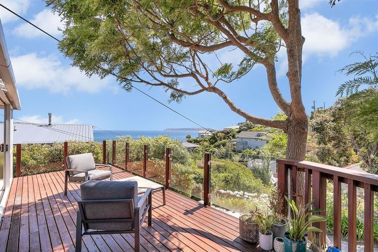 Photo of property in 18 Gordon Road, Plimmerton, Porirua, 5026