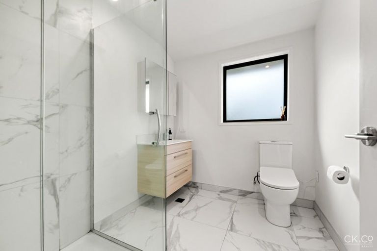 Photo of property in 2a Avon Street, Waterloo, Lower Hutt, 5011