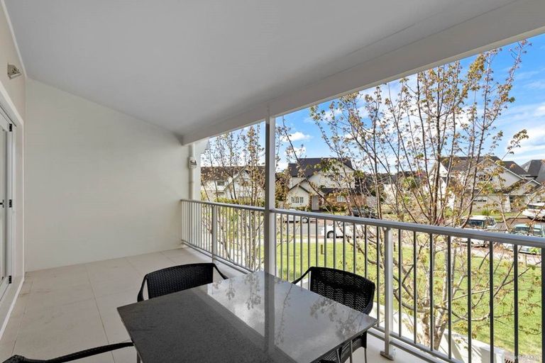 Photo of property in The Rise, 10/11 Hatfield Place, Albany Heights, Auckland, 0632