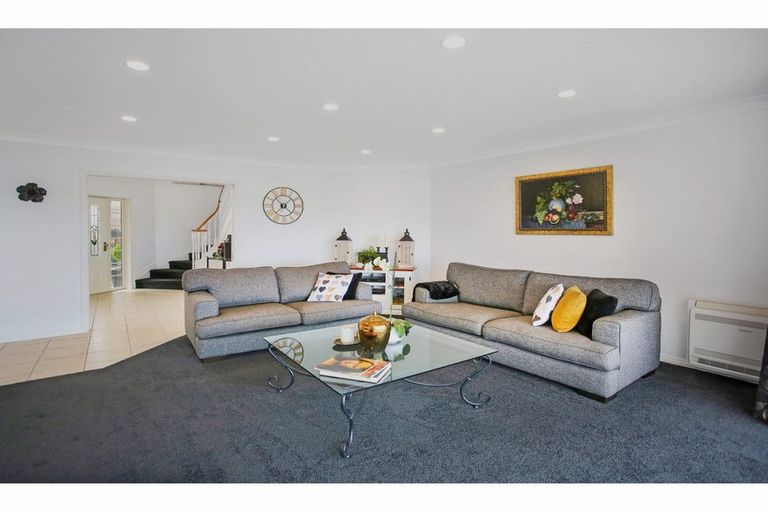 Photo of property in 62a Youngs Road, Papakura, 2110