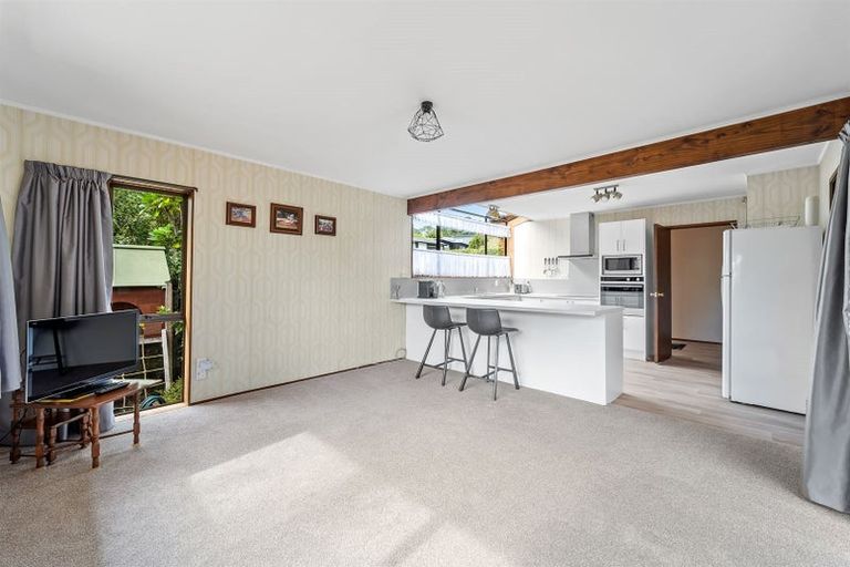 Photo of property in 47 Saddleback Rise, Murrays Bay, Auckland, 0630