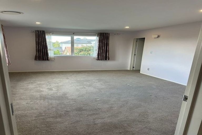 Photo of property in 56a Hutchinson Avenue, New Lynn, Auckland, 0600