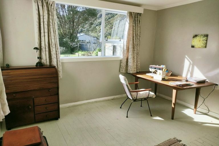 Photo of property in 7 Greenfield Street, Hector, 7822