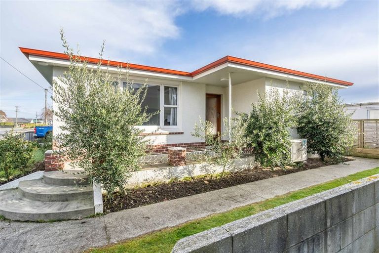 Photo of property in 1 Crombie Street, Gore, 9710