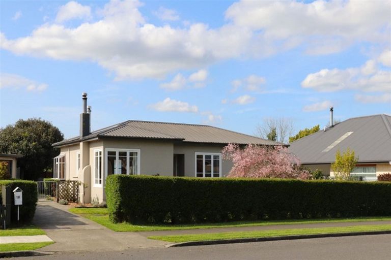 Photo of property in 18 Holyrood Terrace, Waipukurau, 4200