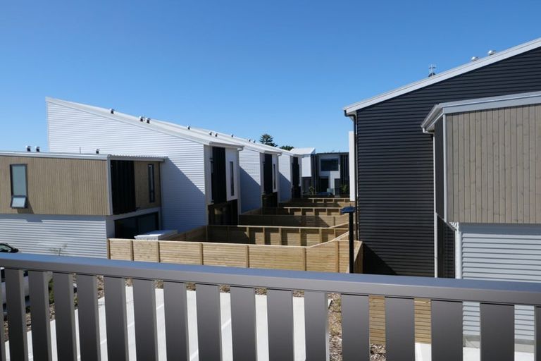 Photo of property in 19 Kamahi Place, Paraparaumu, 5032