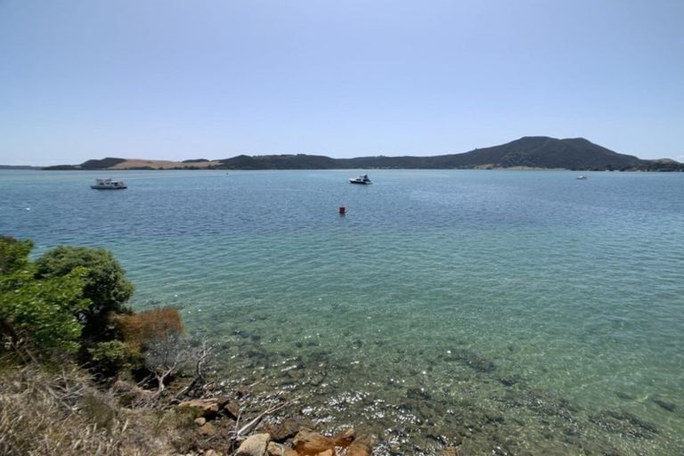 Photo of property in 38 Waterfront Road, Pukenui, 0484