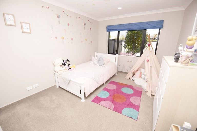 Photo of property in 9 Pinotage Drive, Greenmeadows, Napier, 4112