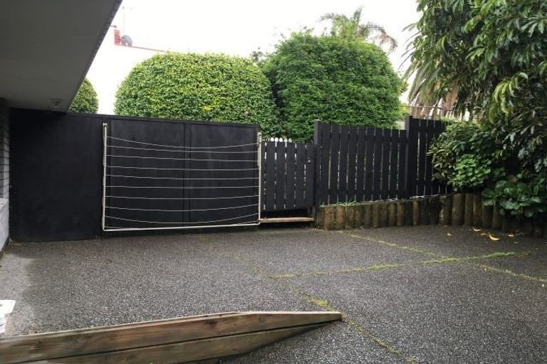 Photo of property in 2/19 Sixth Avenue, Tauranga, 3110