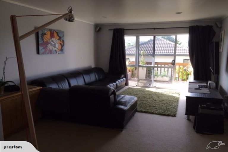 Photo of property in 1/15 Newhaven Terrace, Mairangi Bay, Auckland, 0630