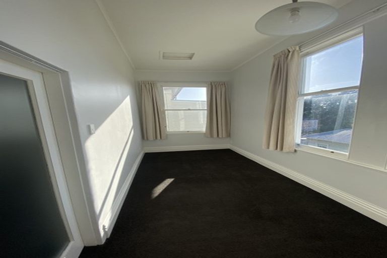 Photo of property in 131 Wallace Street, Mount Cook, Wellington, 6021