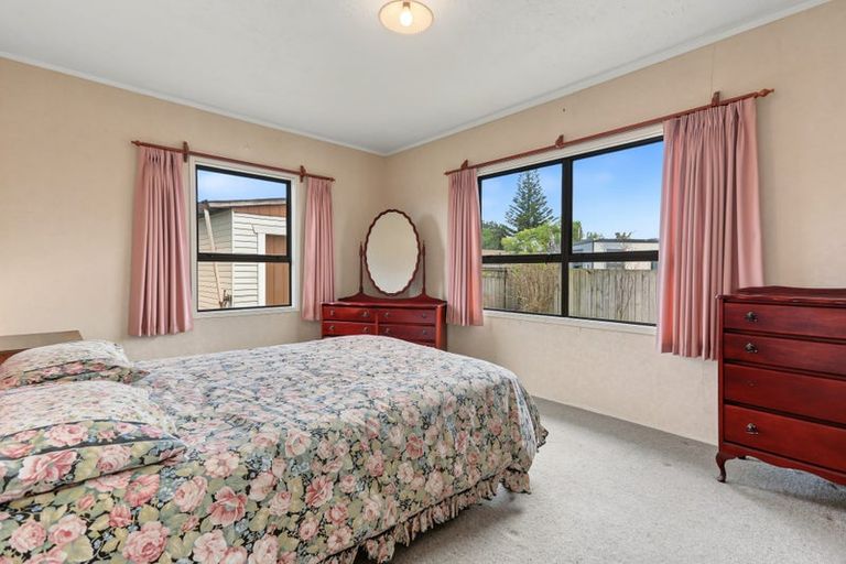 Photo of property in 24 Donovan Street, Te Puke, 3119