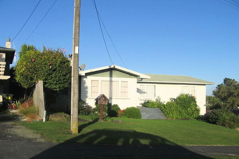 Photo of property in 1 Bastia Avenue, Bastia Hill, Whanganui, 4500